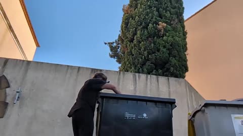 2023-05-01 (8) - déchargement - Twitch Decheterie