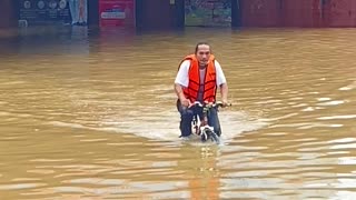 Flood Can't Stop Commuter