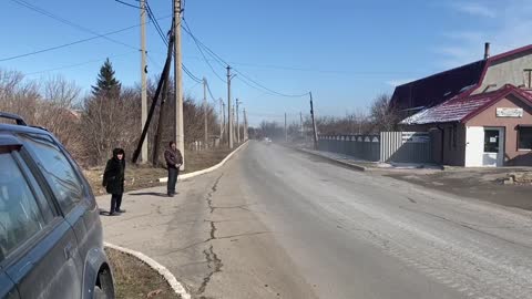 God bless the Russian soldiers: the grandmother baptizes the fighters going to liberate Mariupol