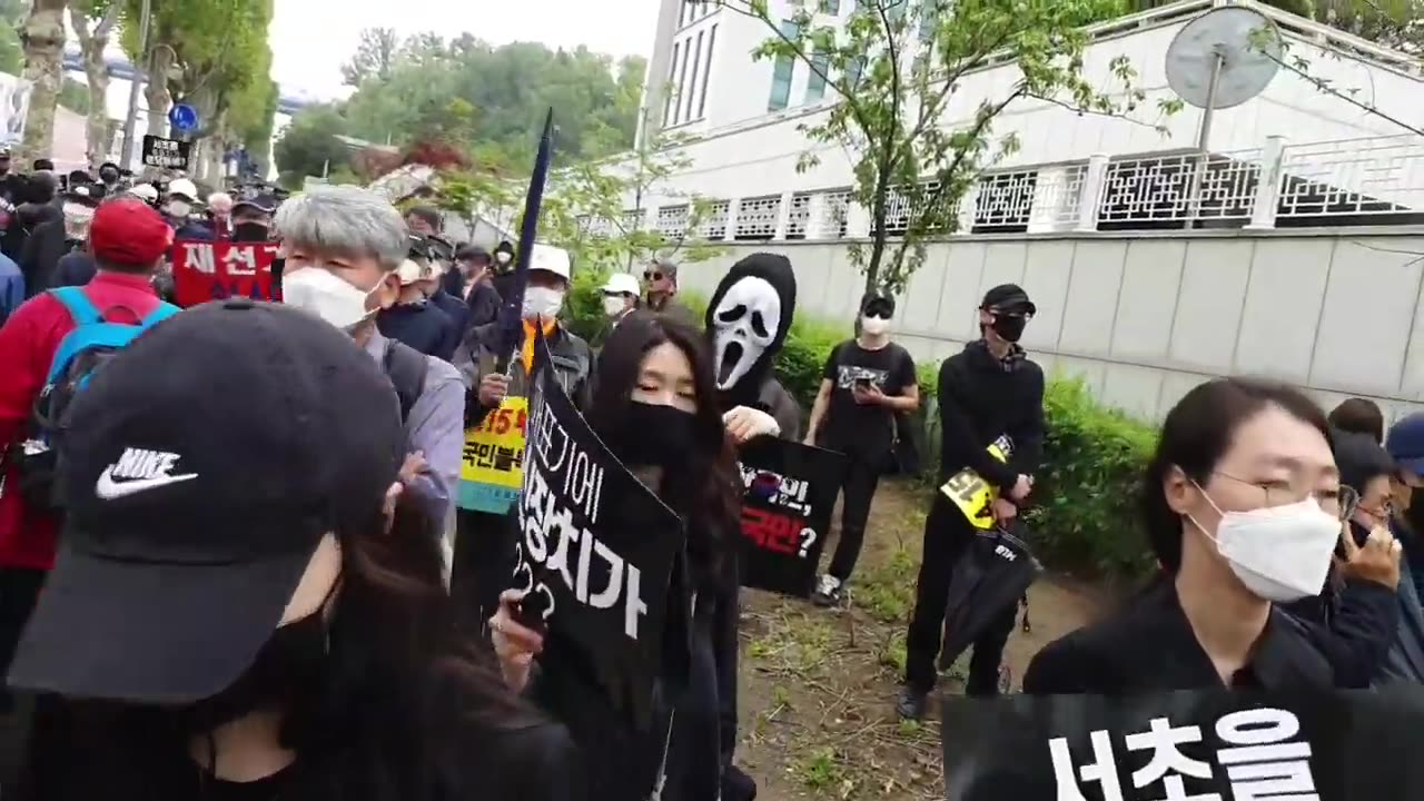 20200522_V3_S04(UeEdnESfeIc)잘못된것을 바로 잡고자 한 디자이너가 왜_