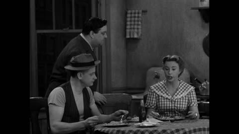 The Honeymooners: The Worry Wart - Episode 28 of 39