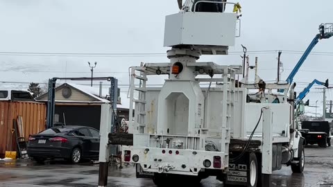 Grapple Truck 2006 Sterling L8500 Builtrite 1010 Crane CAT Diesel Lockers!