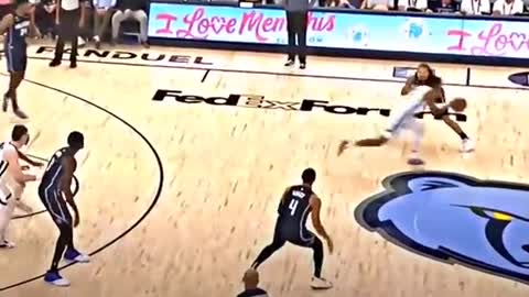 Ja Morant 360 dunk