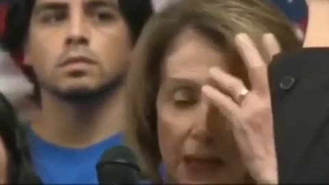 Pelosi 𝐒𝐏𝐄𝐄𝐂𝐇𝐋𝐄𝐒𝐒 as Fed up 𝐏𝐑𝐎𝐓𝐄𝐒𝐓𝐄𝐑𝐒 𝐒𝐇𝐔𝐓𝐒 Her Down With 𝐋𝐎