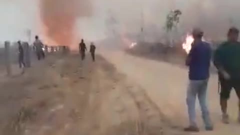 Managing fire is tricky. Minas Gerais, Brasil.