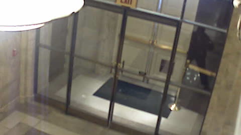 0179USCH01MemorialDoorInterior_2021-01-06_11h34min56s427ms.mp4