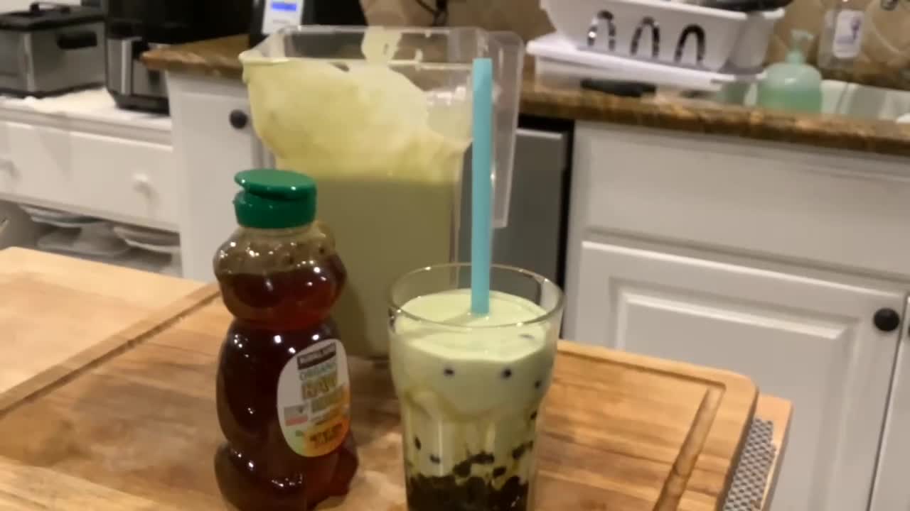 Avocado Smoothie with Tapioca/Boba