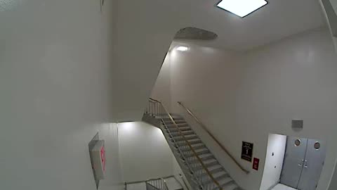 3148RHOB01Stair6_2021-01-05_00h00min01s267ms.mp4