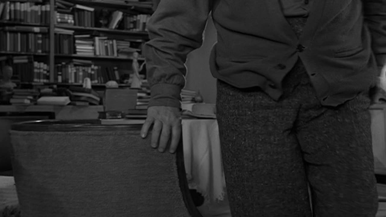 The Twilight Zone S02E29 The Obsolete Man