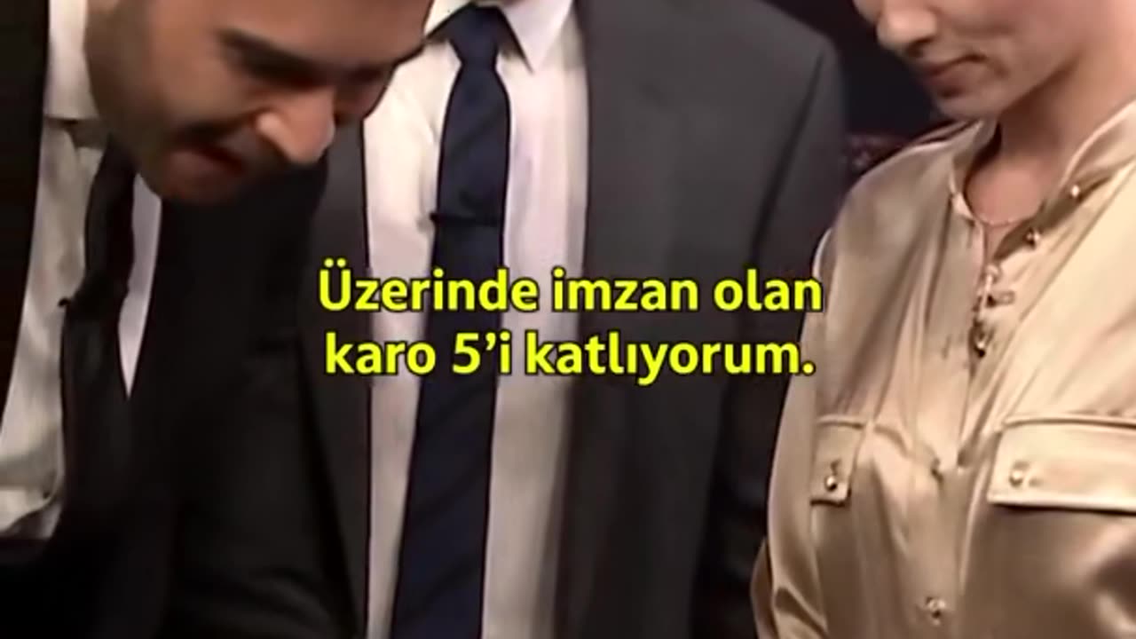 Scarlett Johnson Hot Magic Show