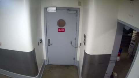 6128RHOBSBRSBST4Stairwell4_2021-01-05_20h20min01s030ms.mp4