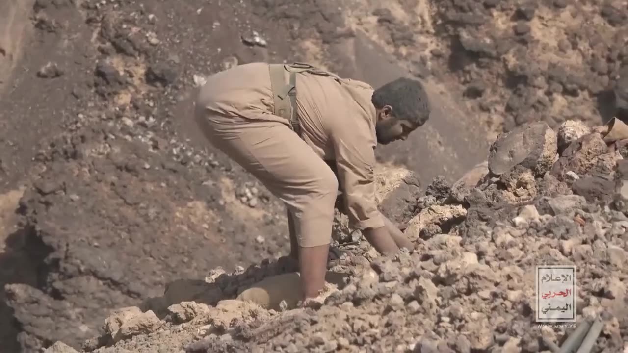 Houthis have released stunning footage of a guided aerial bomb hitting the Ansarallah stronghold