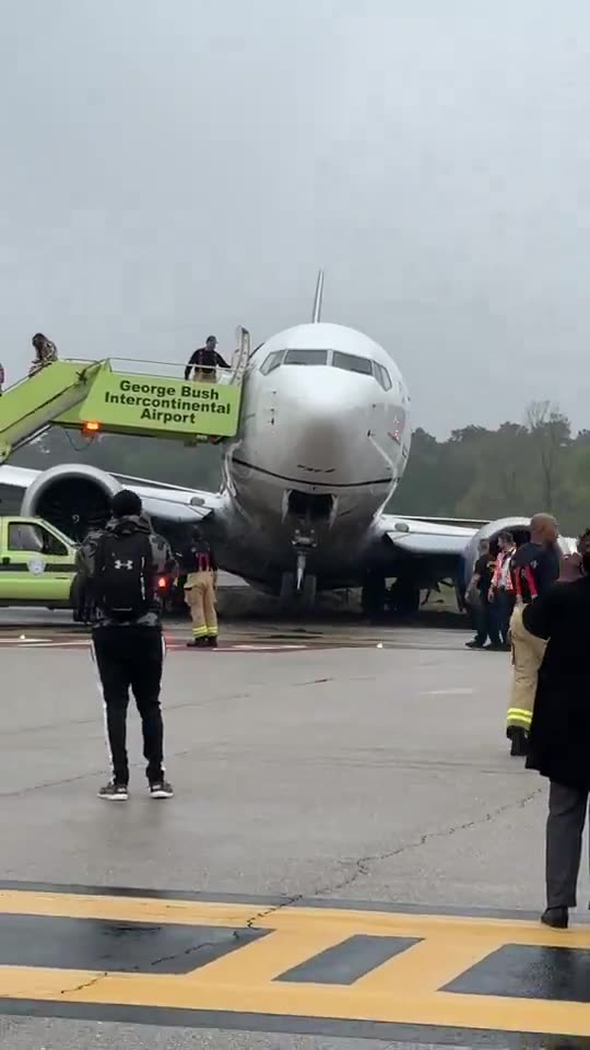 A Boeing 737 MAX experienced landing gear failure upon touchdown in Houston, Texas
