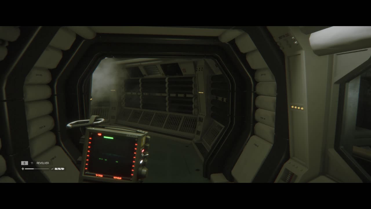 Unbelievable that the alien Xenomorph didn't see me, Alien Isolation game