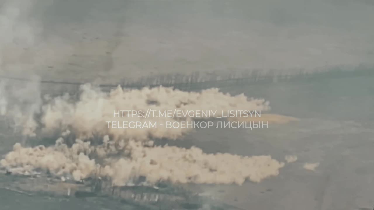 Footage of multiple Russian RBK-500 UPMC glidebombs striking Ukrainian positions. Seversky direction