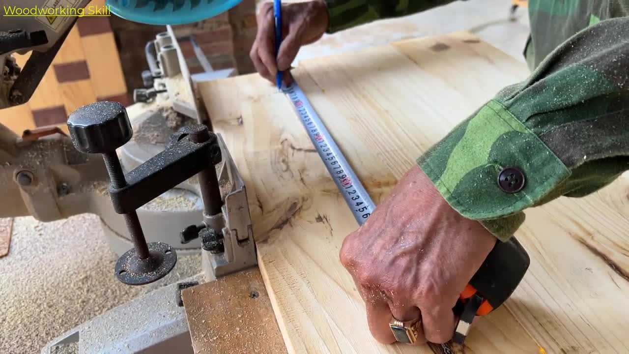 Impressive Woodworking Project // Dressing Tables To Make Your Room More Luxe