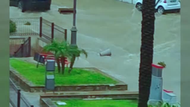 Italy, terrible flash floods hit agropoli after heavy rains