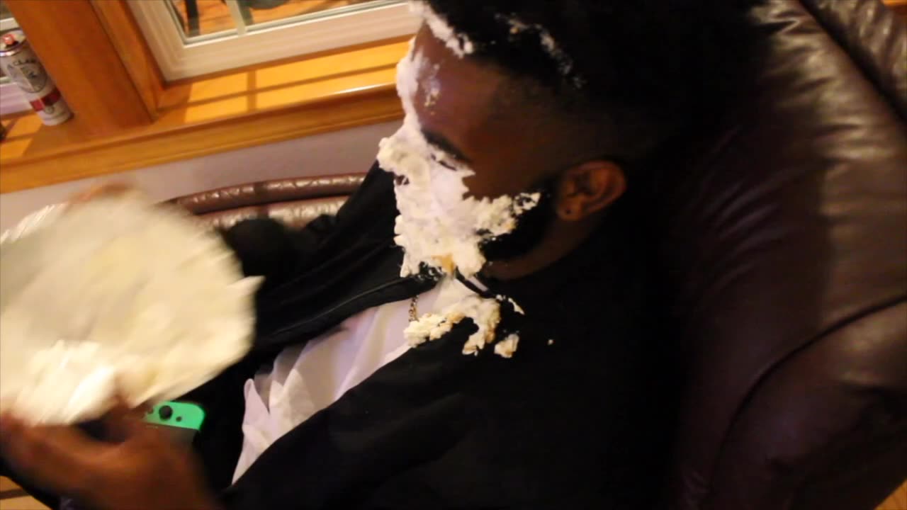 Pieing Willis 8