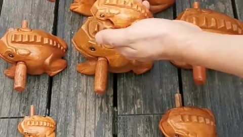 Asmr wooden frogs