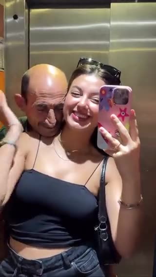 This is real love! He have 300 millions $