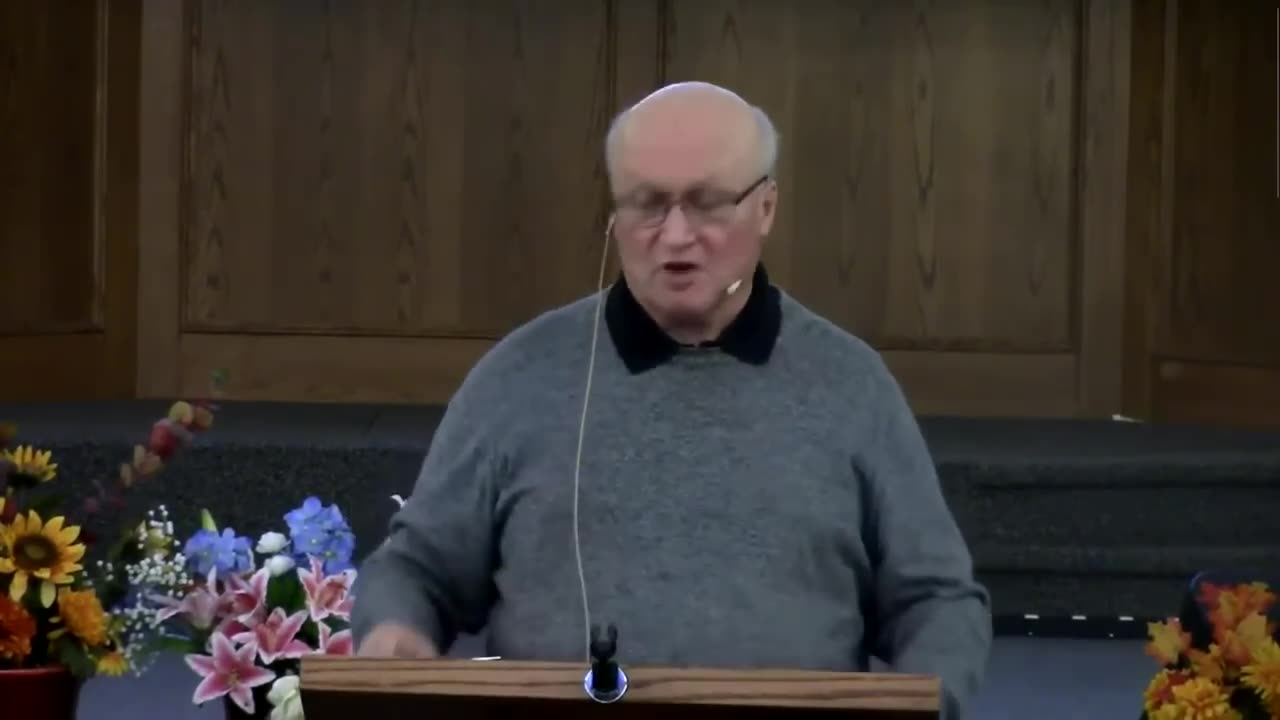 Dan Gibson in lecturing in Calgary, Canada