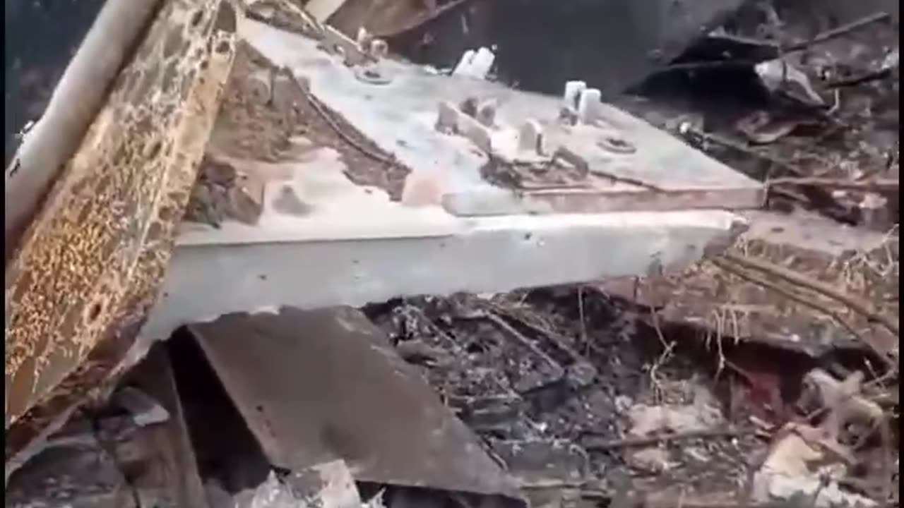 A destroyed Ukrainian Bradley somewhere in the DNR