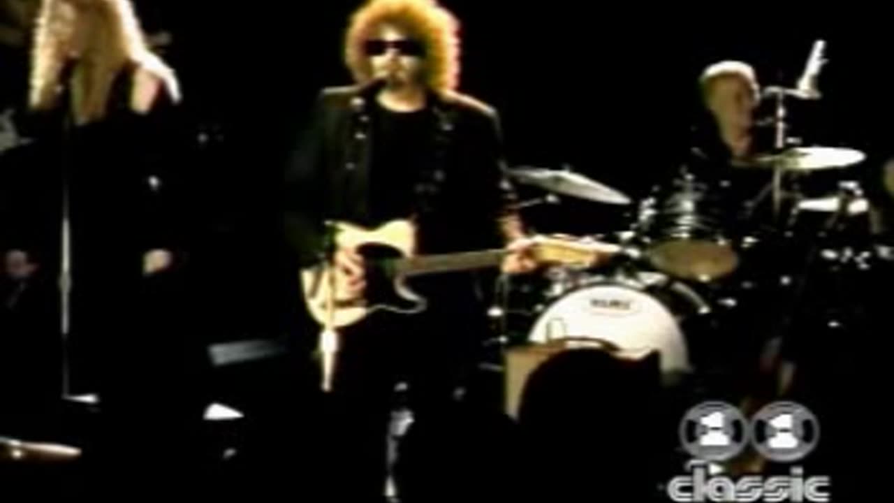 Electric Light Orchestra (ELO) - Alright = Storytellers Music Video 2001