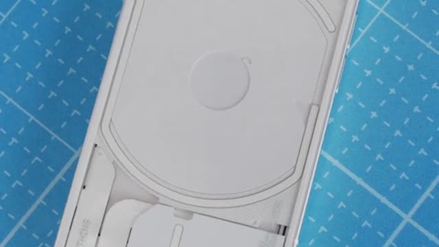 Thr lights on the back of the Nothing Phone 👀