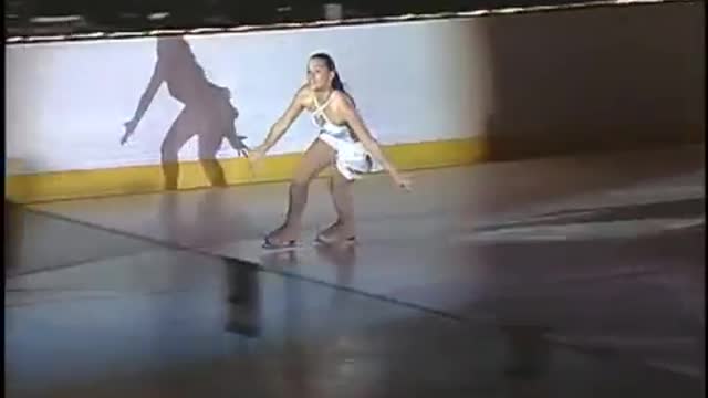 Ice skater performs emotional performance of Hallelujah