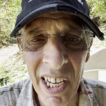 LOVE AS MUCH AS YOU CAN NO MATTER WHERE YOU ARE OR WHO YOU’RE WITH.