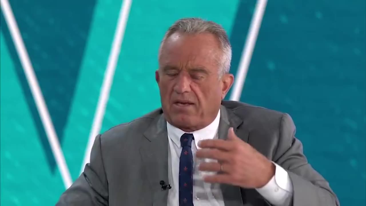 RFK Jr: Bill Gates Uses 'Philanthropy' to Control WHO and African Agriculture, Leading to Starvation