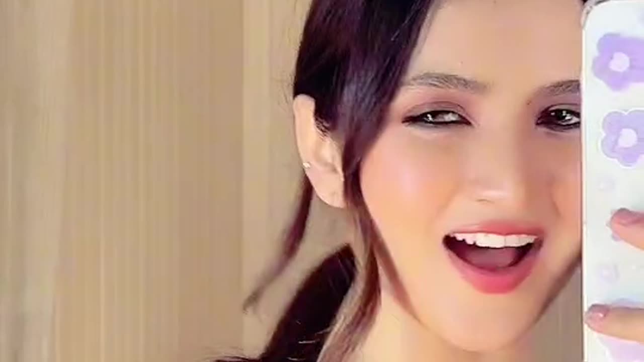 Hira Faisal sistrolgy