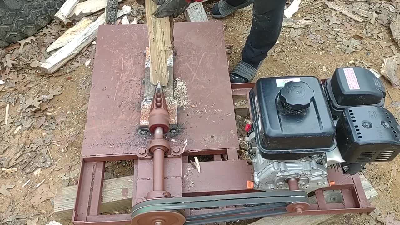 Auger / Screw log splitter in action final update!