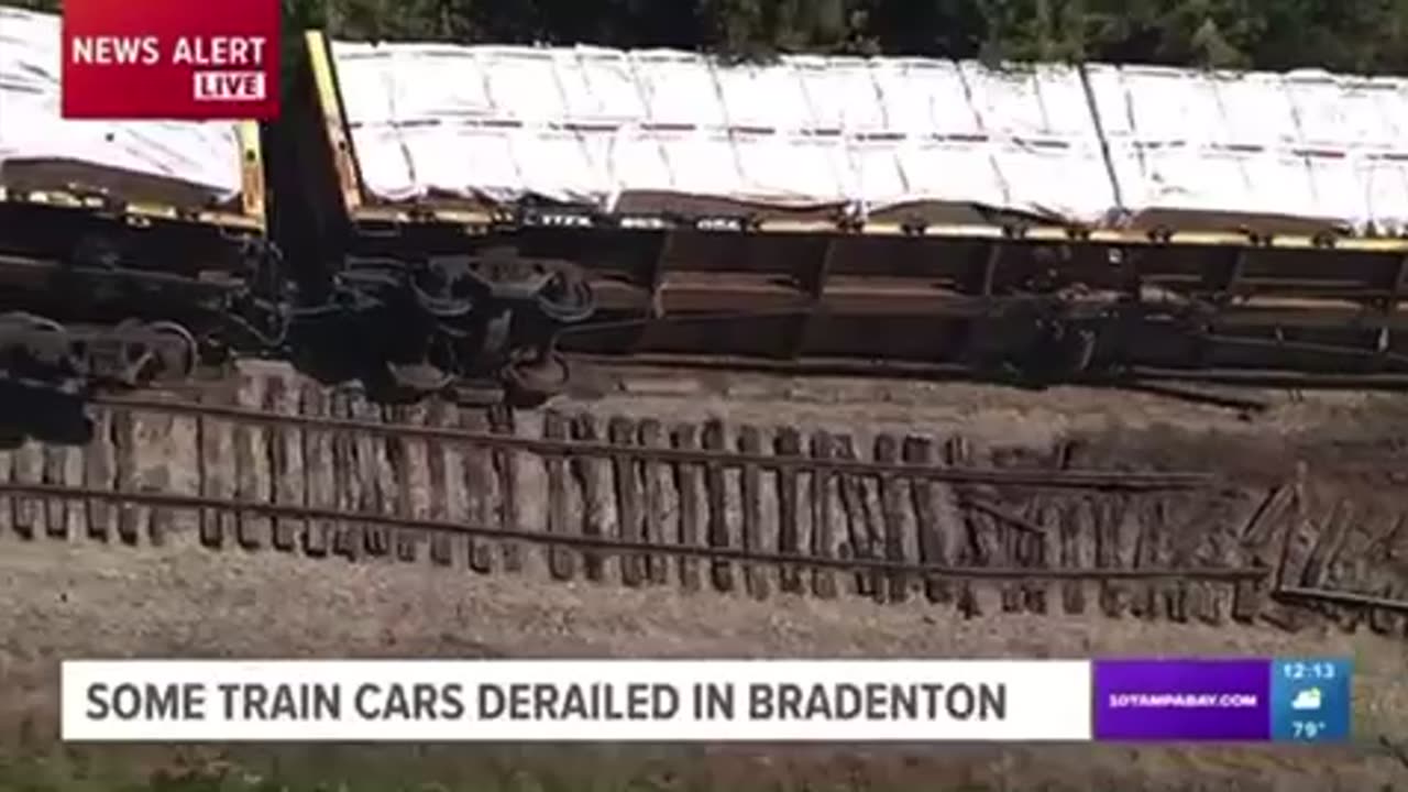 Manatee County, Florida: A Train Derailment prompts emergency response & Hazmat Crews