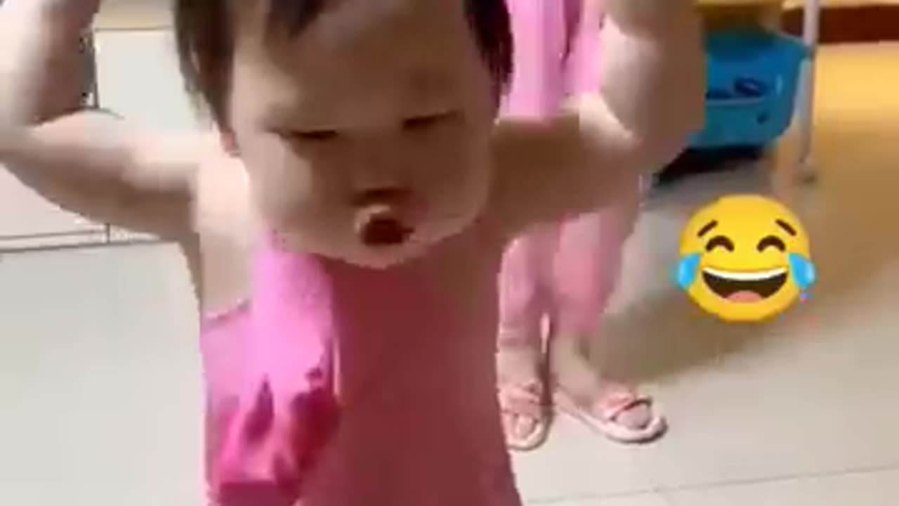 Cute babies funny dance🤩🤩