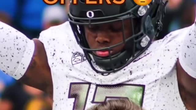He had 100 college offers 😳🏈