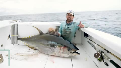 Extreme fishing on the sea