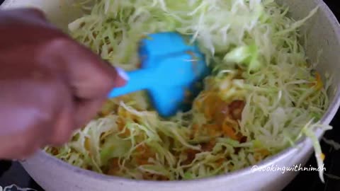 Simple and delicious sauteed cabbage