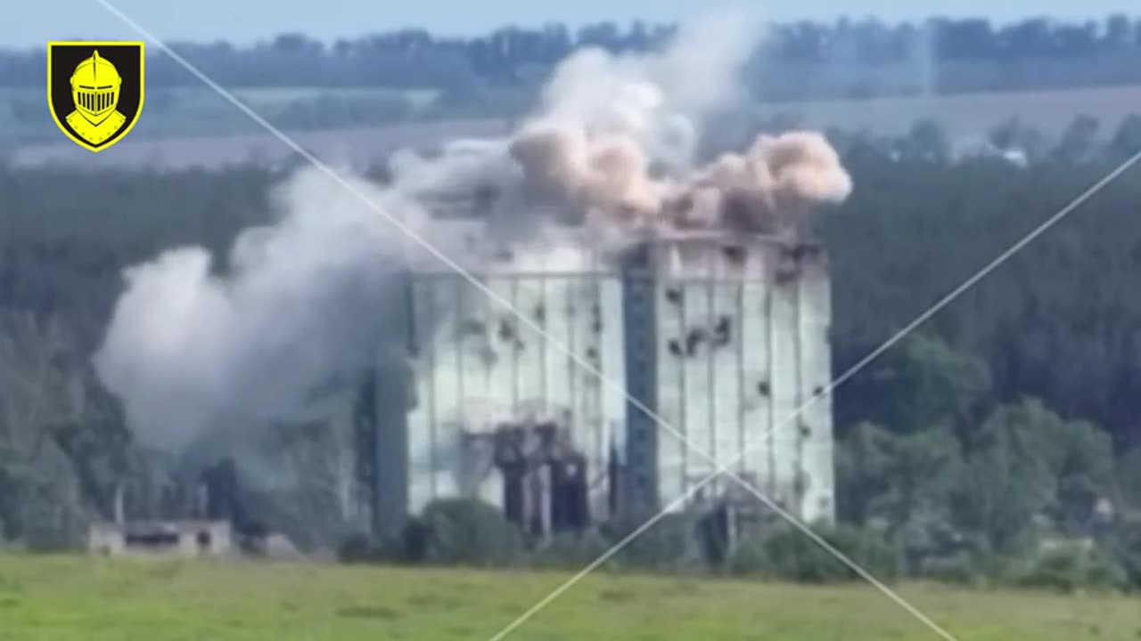 The work of the tank direct fire at enemy positions