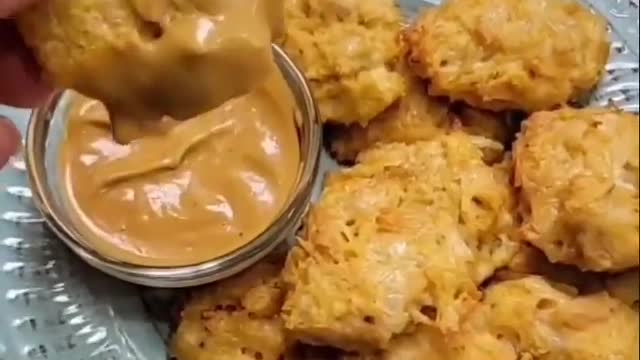 Quick & Easy Keto Chicken Nuggets 🐔