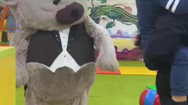 watch how the bear dances funny and cute video