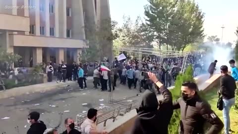 Iranians defy protest ultimatum despite crackdown