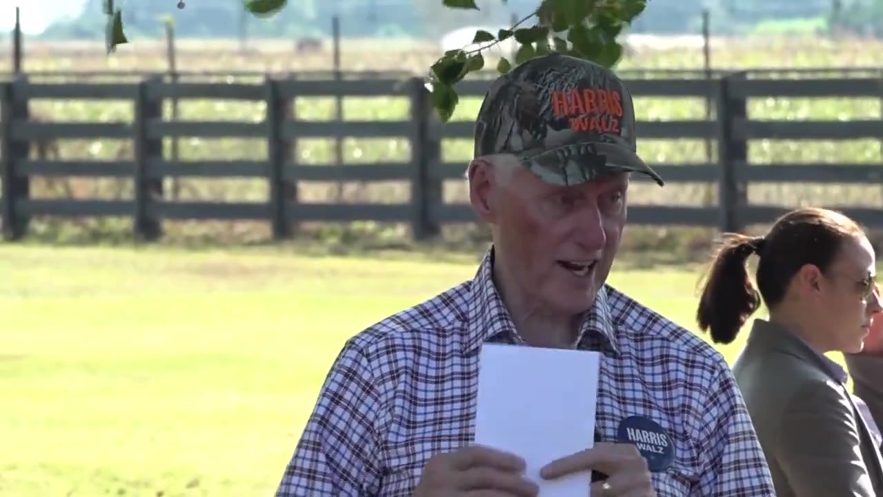 Clinton campaigning for TRUMP, at Kamala’s event