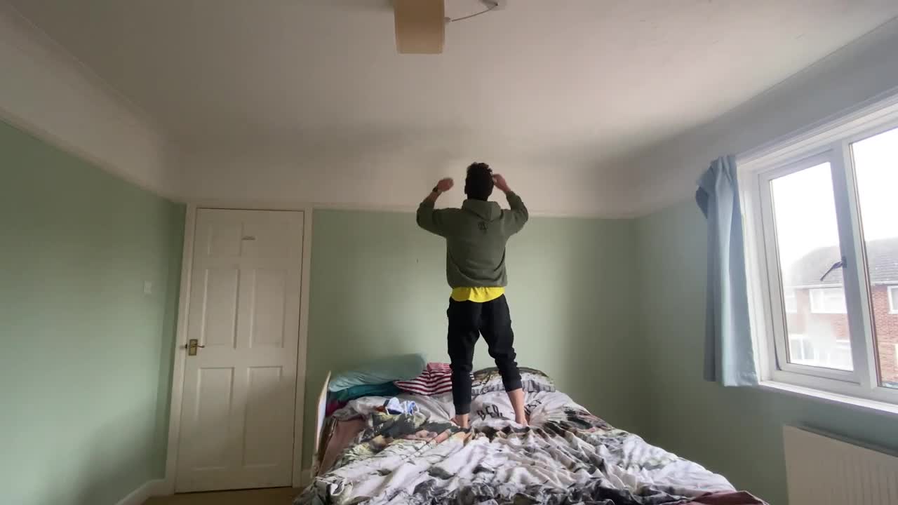 Guy Fell Off His Bed In A Backflip Attempt