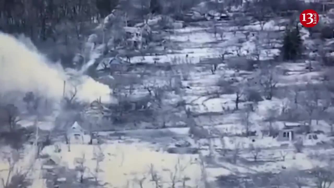 Ukrainian tank approaches the house inhabited by Russians and destroys it