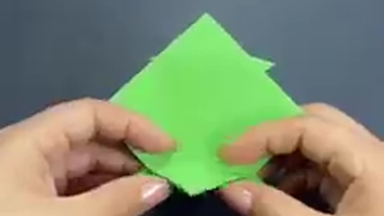 Making a frog with paper