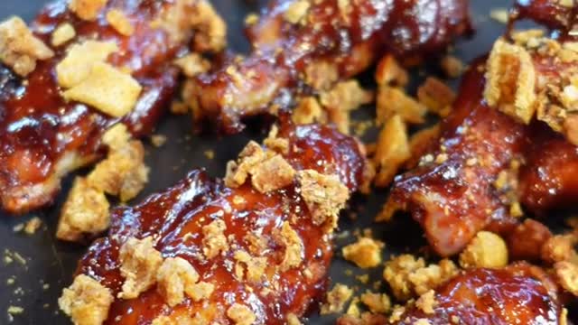 Crispy Skin BBQ Wings #wings #chickenwings #wingwednesday #bbqwings #FomotionalFinds