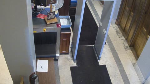 1017RSOB01DelAveADADoor_2021-01-05_18h57min53s353ms.mp4