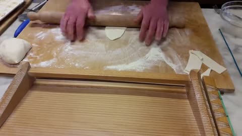 Making Fresh Pasta using Guitar Wire