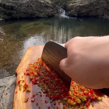 ÇAMURDA DANA KABURGA PİŞİRME_ _ Cooking beef ribs in mud🥩